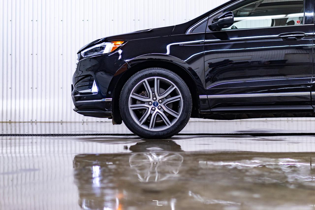 2019 Ford Edge AWD Titanium Leather Roof Nav BCam Red Deer AB
