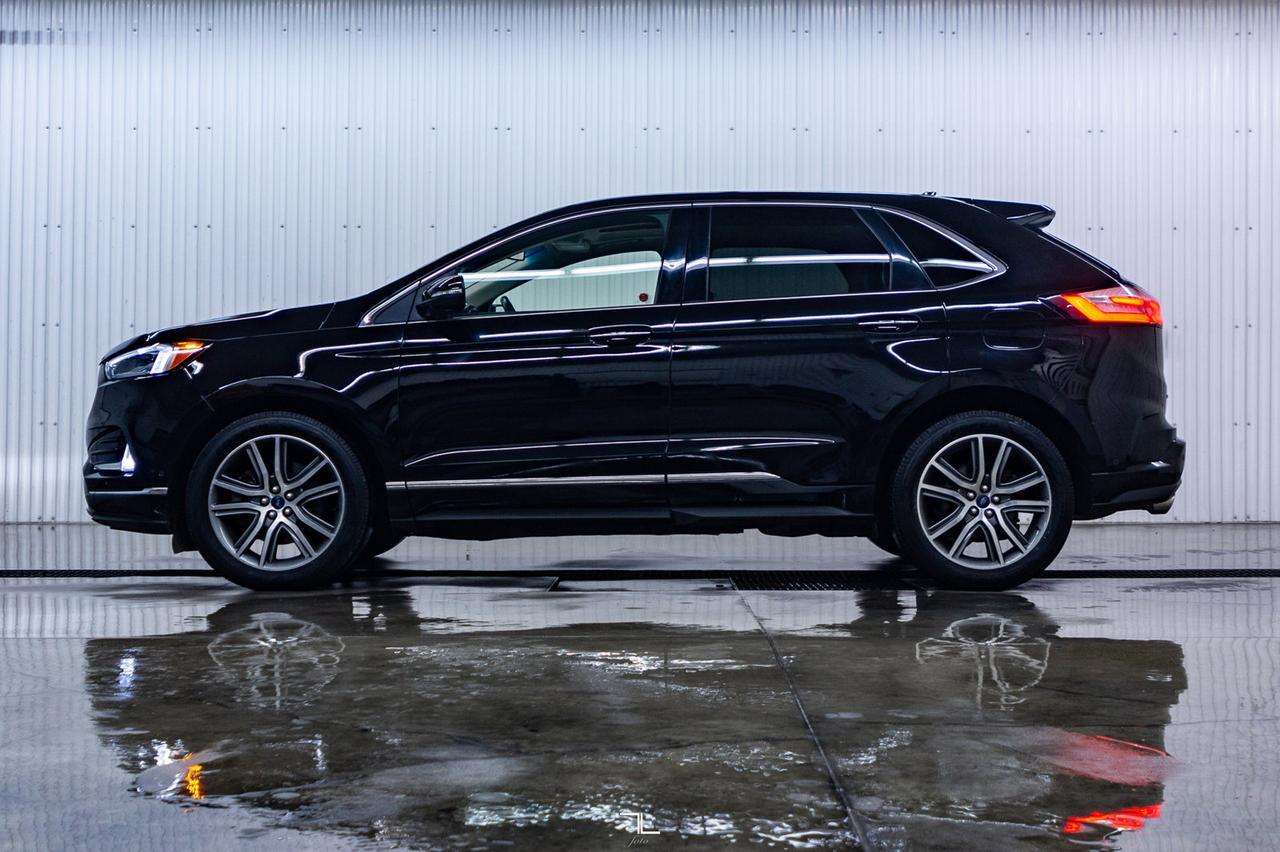 2019 Ford Edge AWD Titanium Leather Roof Nav BCam Red Deer AB