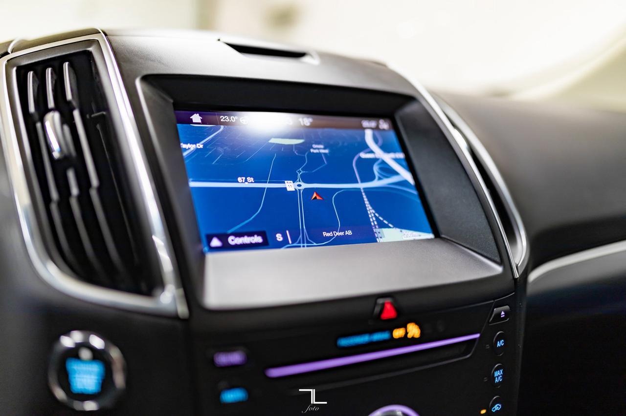 2019 Ford Edge AWD Titanium Leather Roof Nav BCam Red Deer AB