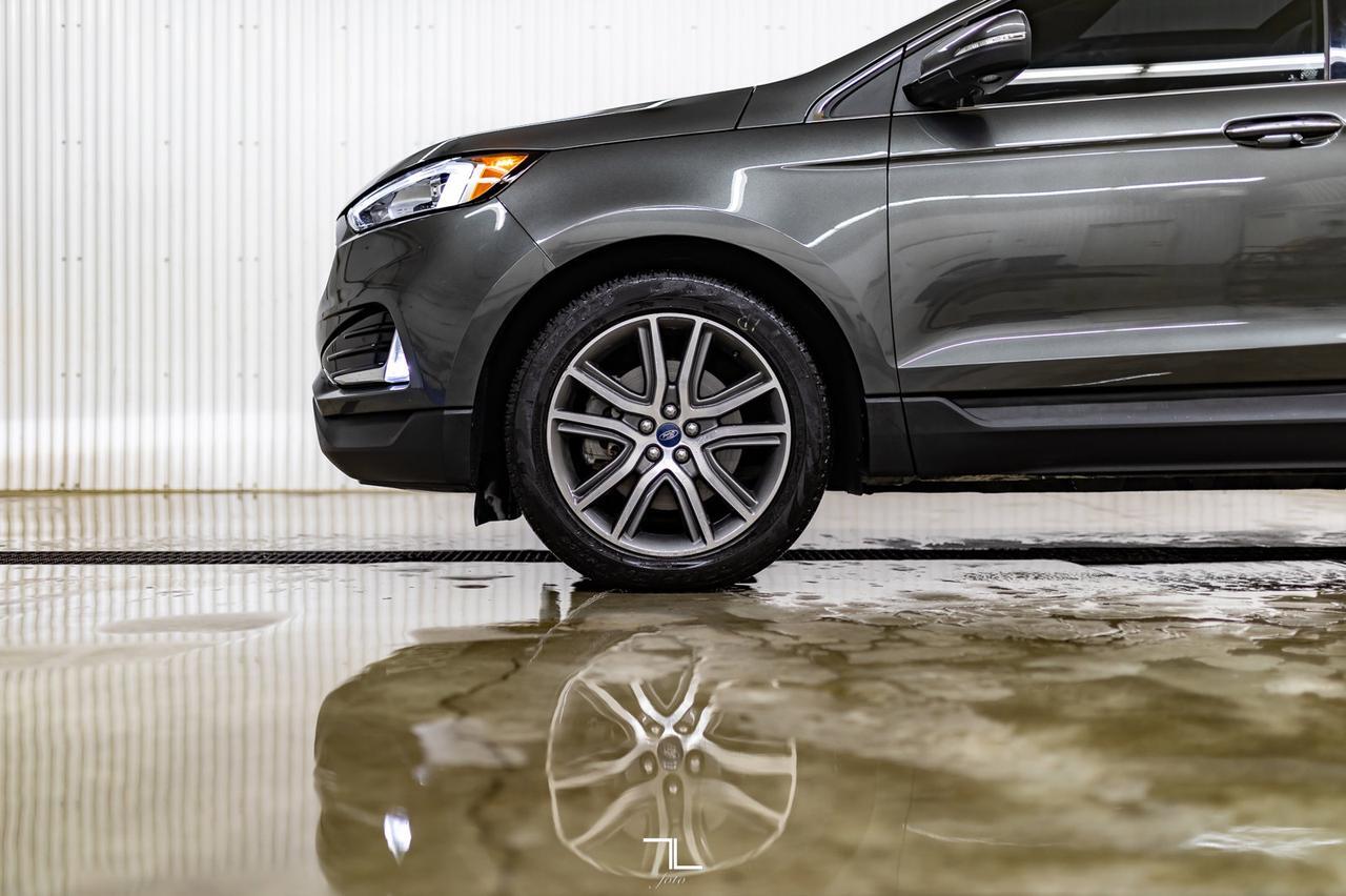 2019 Ford Edge AWD Titanium Leather Roof Nav BCam Red Deer AB