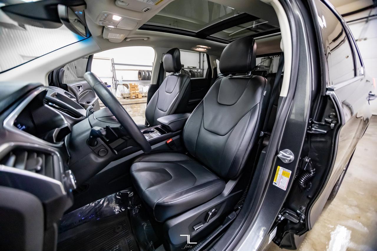 2019 Ford Edge AWD Titanium Leather Roof Nav BCam Red Deer AB
