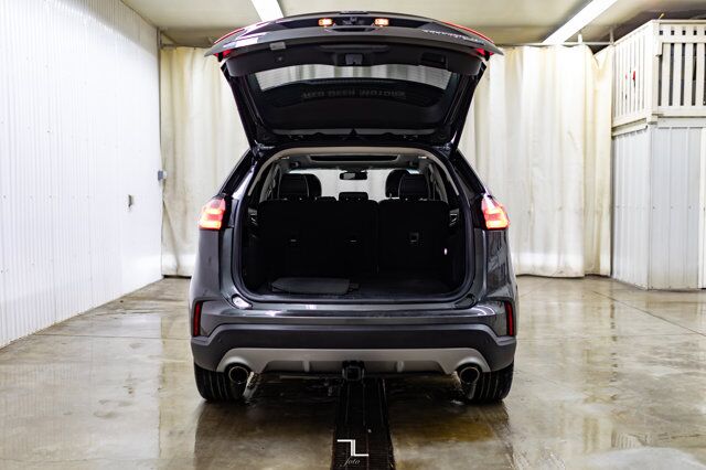 2019 Ford Edge AWD Titanium Leather Roof Nav BCam Red Deer AB