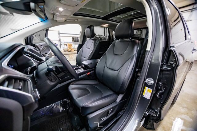 2019 Ford Edge AWD Titanium Leather Roof Nav BCam Red Deer AB