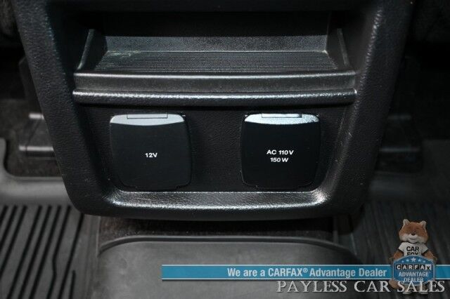 2019 Ford Edge SEL / AWD / Cold Weather & Convenience Pkg / Auto Start / Heated Leather Seats & Steering / Lane Depart & Blind Spot / Apple CarPlay & Android Auto / Back Up Camera / Keyless Entry & Start / Tow Pkg / 1-Owner Anchorage AK