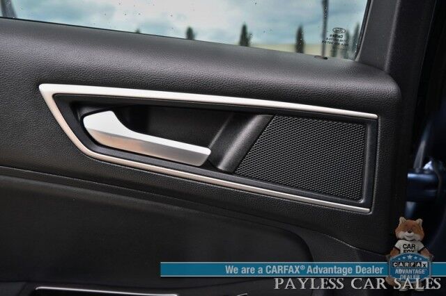 2019 Ford Edge SEL / AWD / Cold Weather & Convenience Pkg / Auto Start / Heated Leather Seats & Steering / Lane Depart & Blind Spot / Apple CarPlay & Android Auto / Back Up Camera / Keyless Entry & Start / Tow Pkg / 1-Owner Anchorage AK