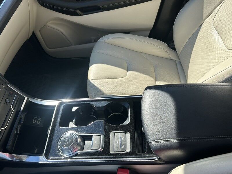 2019 Ford Edge Titanium - ELITE PACKAGE - EXTRA CLEAN Webster MA