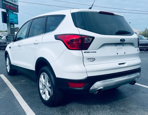 2019 Ford Escape - SD SE