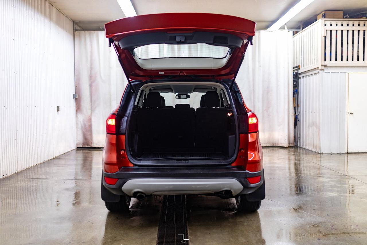 2019 Ford Escape AWD SE PSeat BCam Red Deer AB