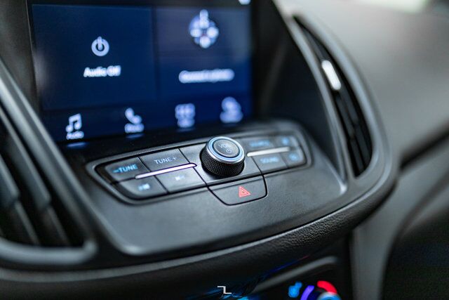 2019 Ford Escape AWD SE PSeat BCam Red Deer AB