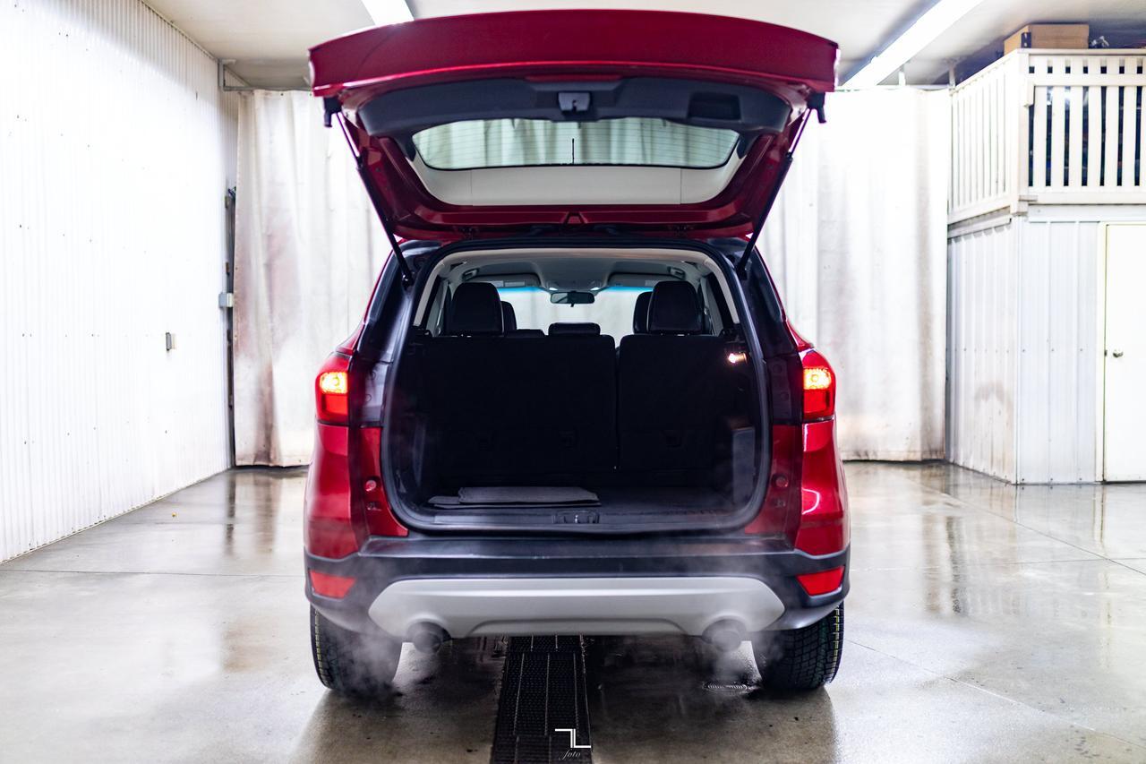 2019 Ford Escape AWD SE PSeat BCam Red Deer AB