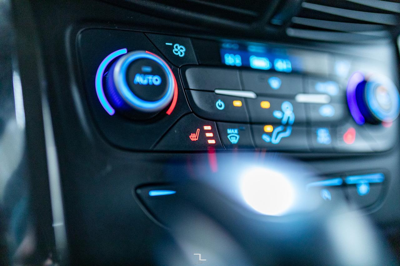 2019 Ford Escape AWD SE PSeat BCam Red Deer AB