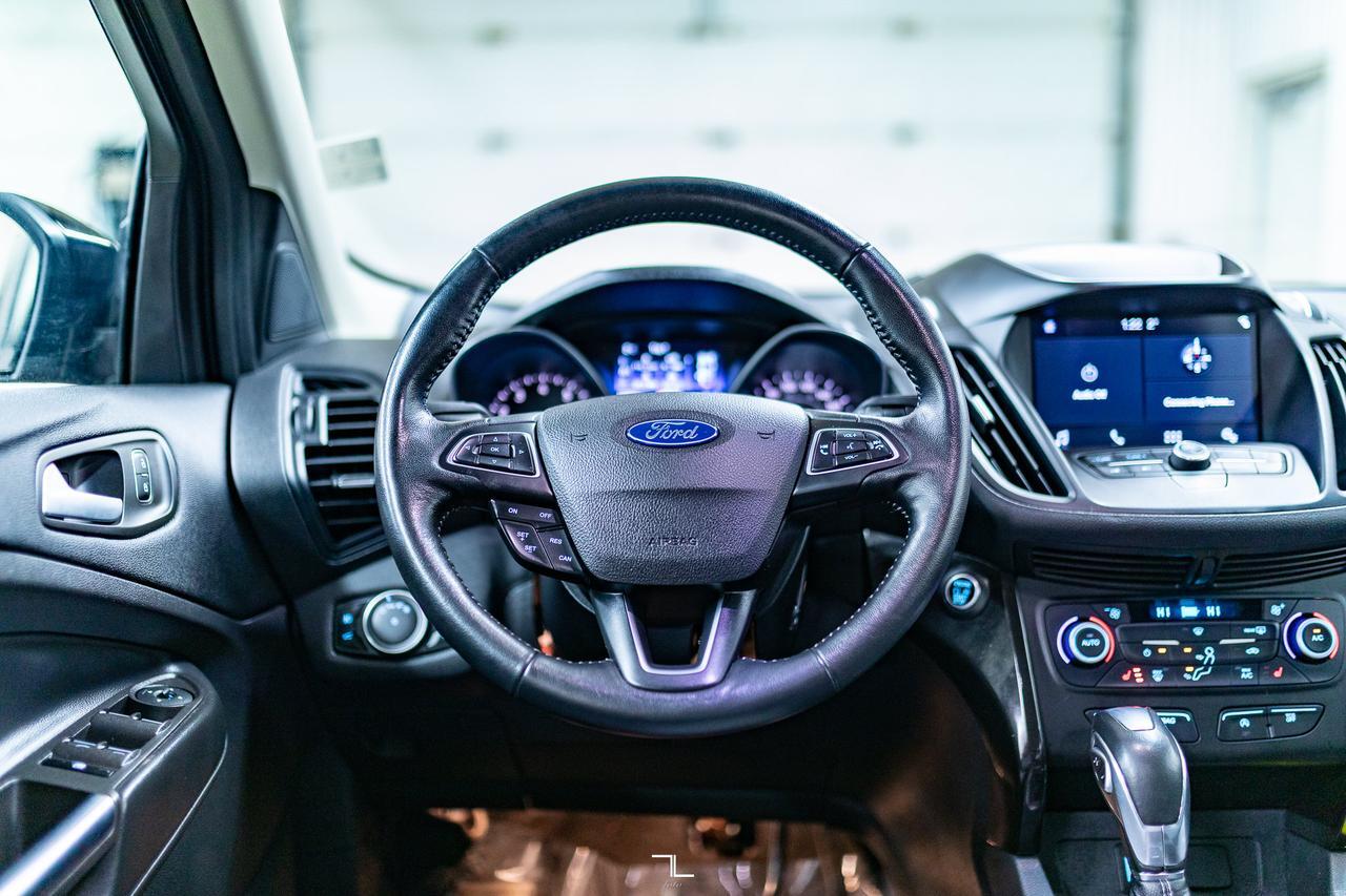 2019 Ford Escape AWD SE PSeat BCam Red Deer AB