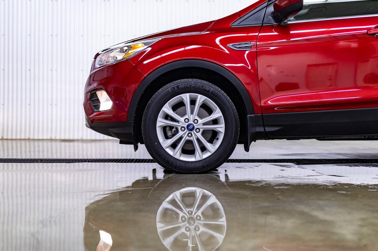 2019 Ford Escape AWD SE Sport BCam Red Deer AB
