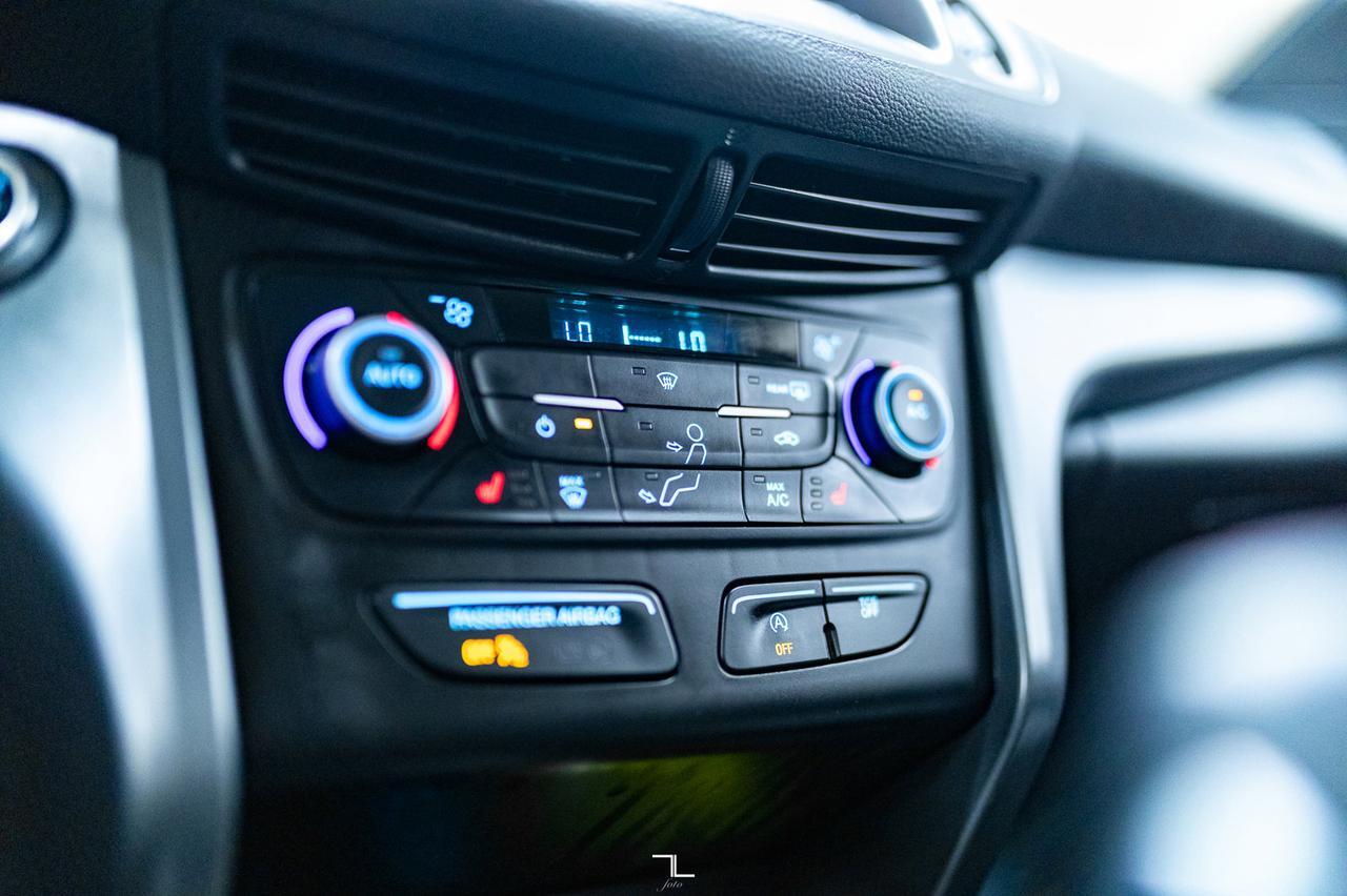 2019 Ford Escape AWD SE Sport BCam Red Deer AB