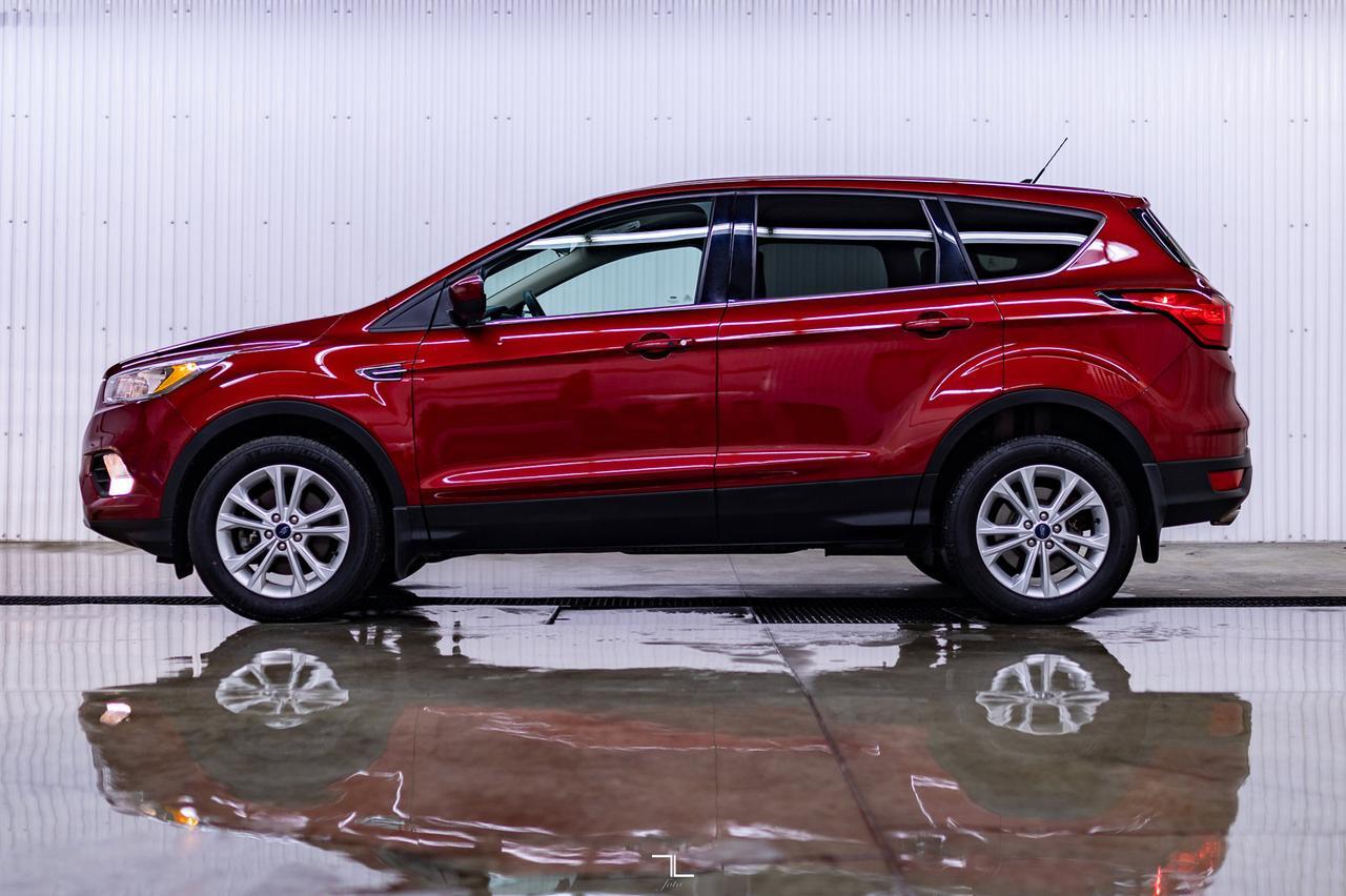 2019 Ford Escape AWD SE Sport BCam Red Deer AB