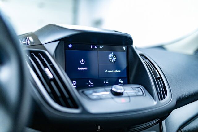 2019 Ford Escape AWD SE Sport BCam Red Deer AB