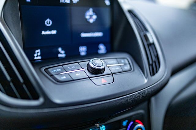 2019 Ford Escape AWD SE Sport BCam Red Deer AB