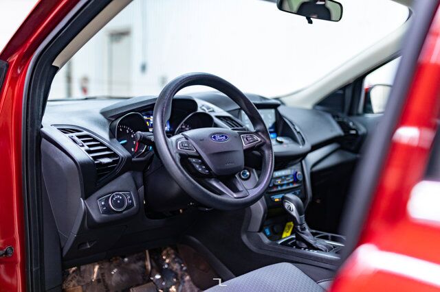 2019 Ford Escape AWD SE Sport BCam Red Deer AB