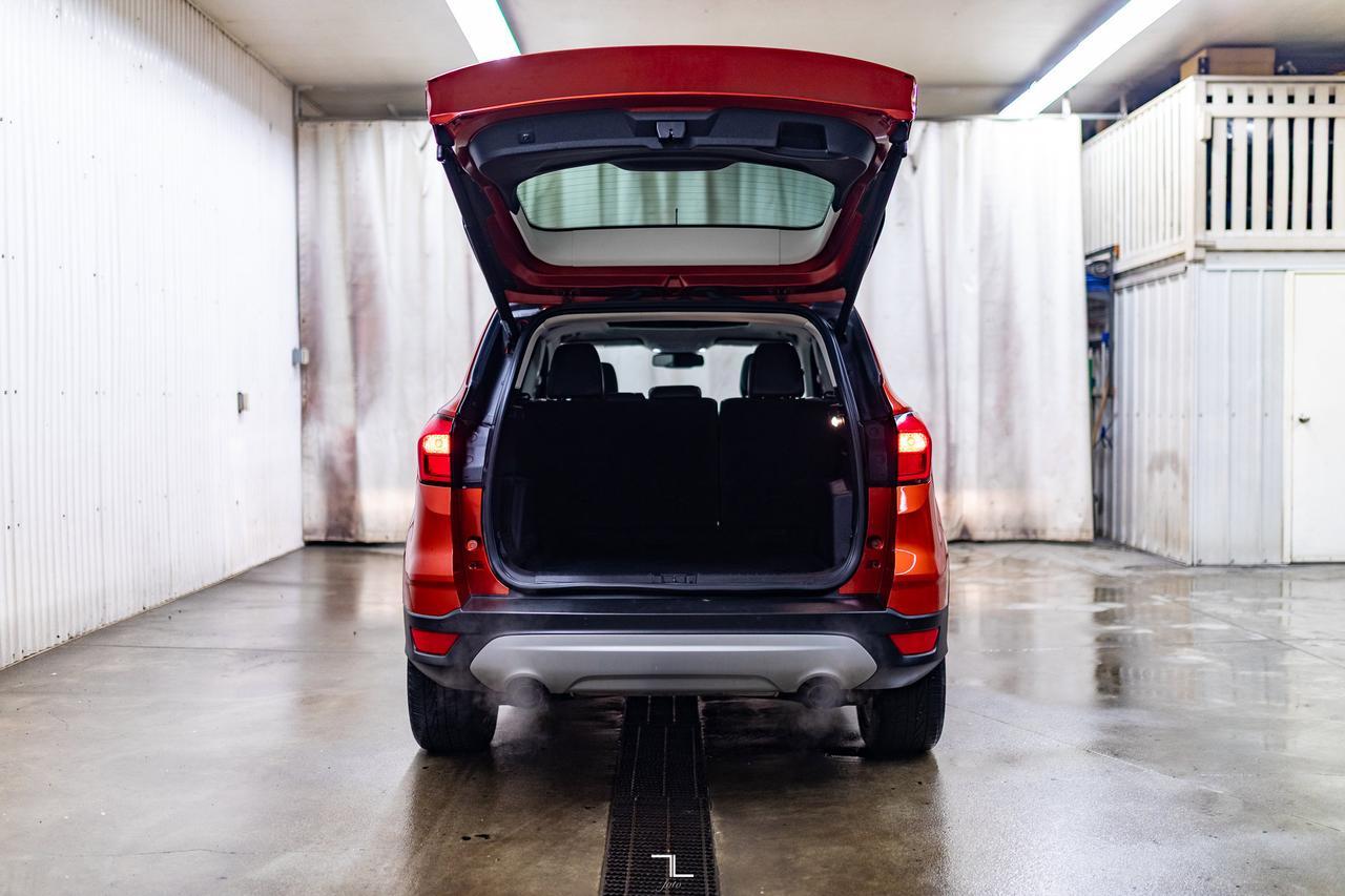 2019 Ford Escape AWD SEL Leather Roof BCam Red Deer AB