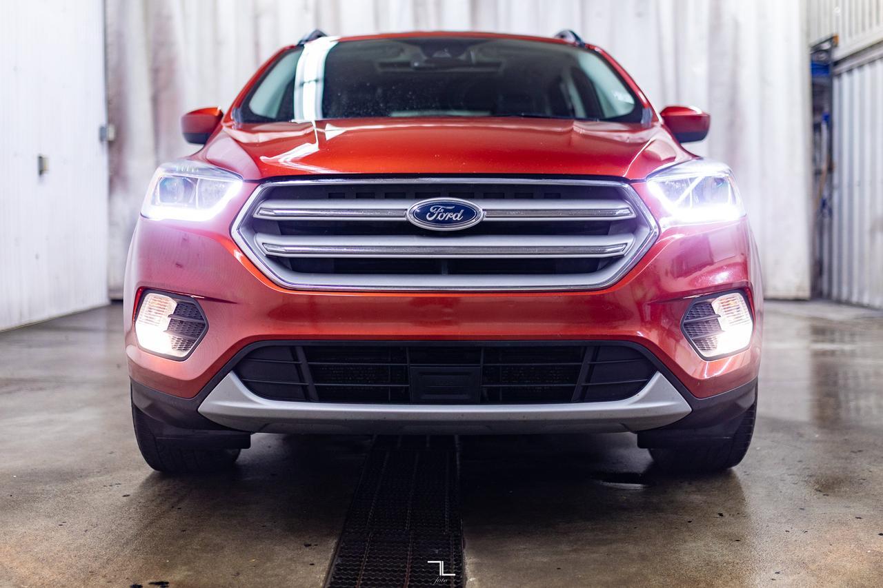 2019 Ford Escape AWD SEL Leather Roof BCam Red Deer AB