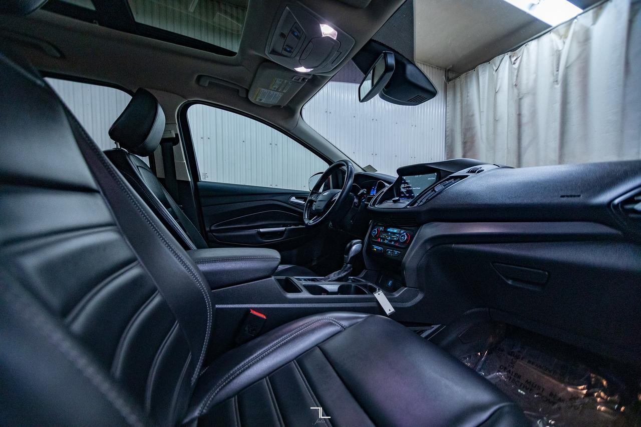 2019 Ford Escape AWD SEL Leather Roof BCam Red Deer AB