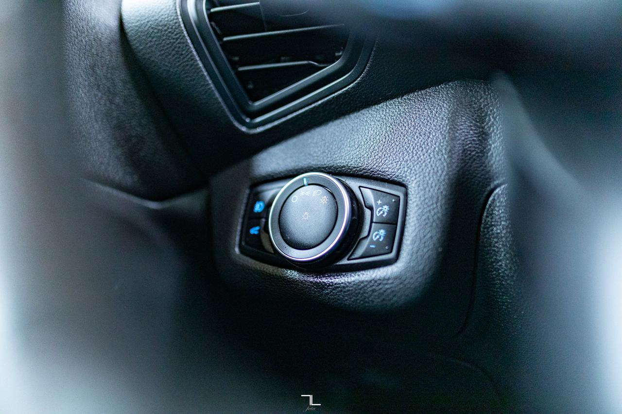 2019 Ford Escape AWD SEL Leather Roof BCam Red Deer AB