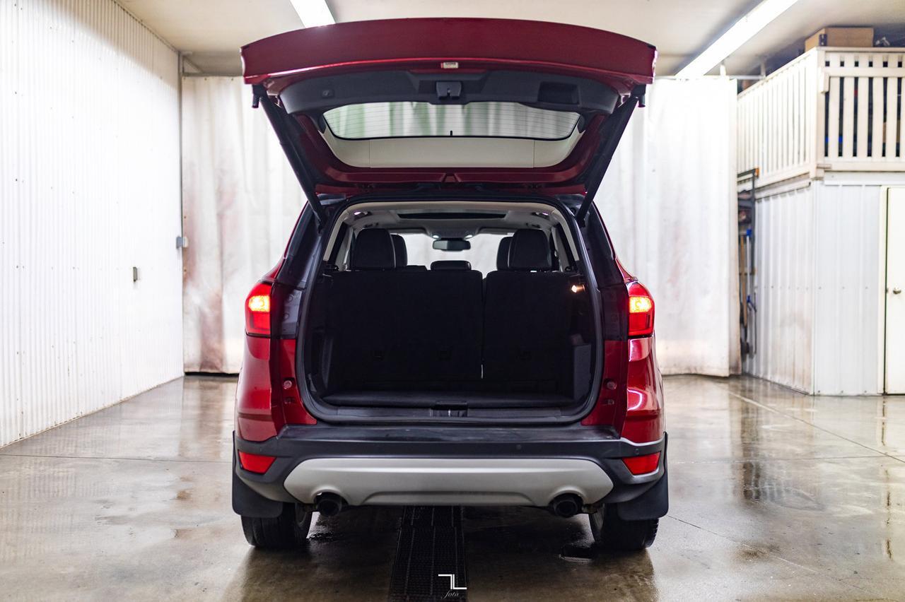 2019 Ford Escape AWD SEL Leather Roof BCam Red Deer AB