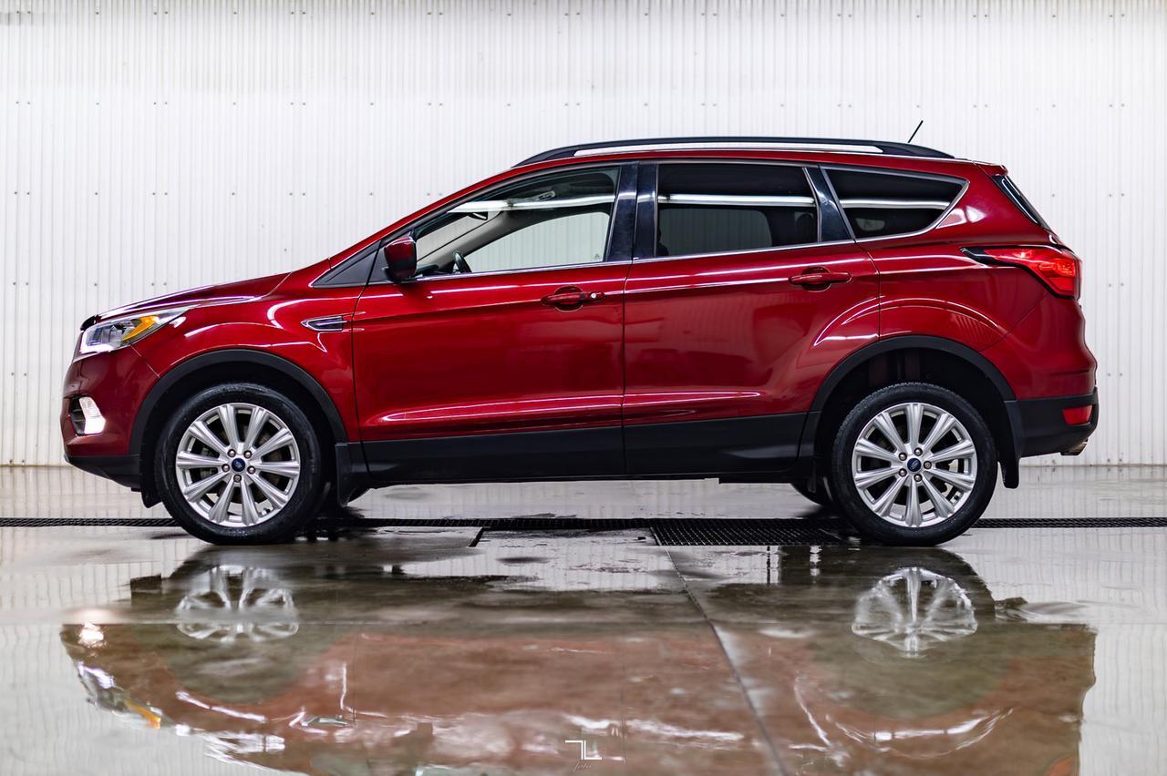 2019 Ford Escape AWD SEL Leather Roof BCam Red Deer AB