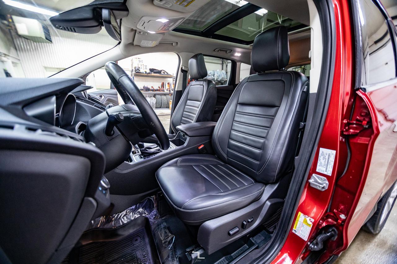 2019 Ford Escape AWD SEL Leather Roof BCam Red Deer AB