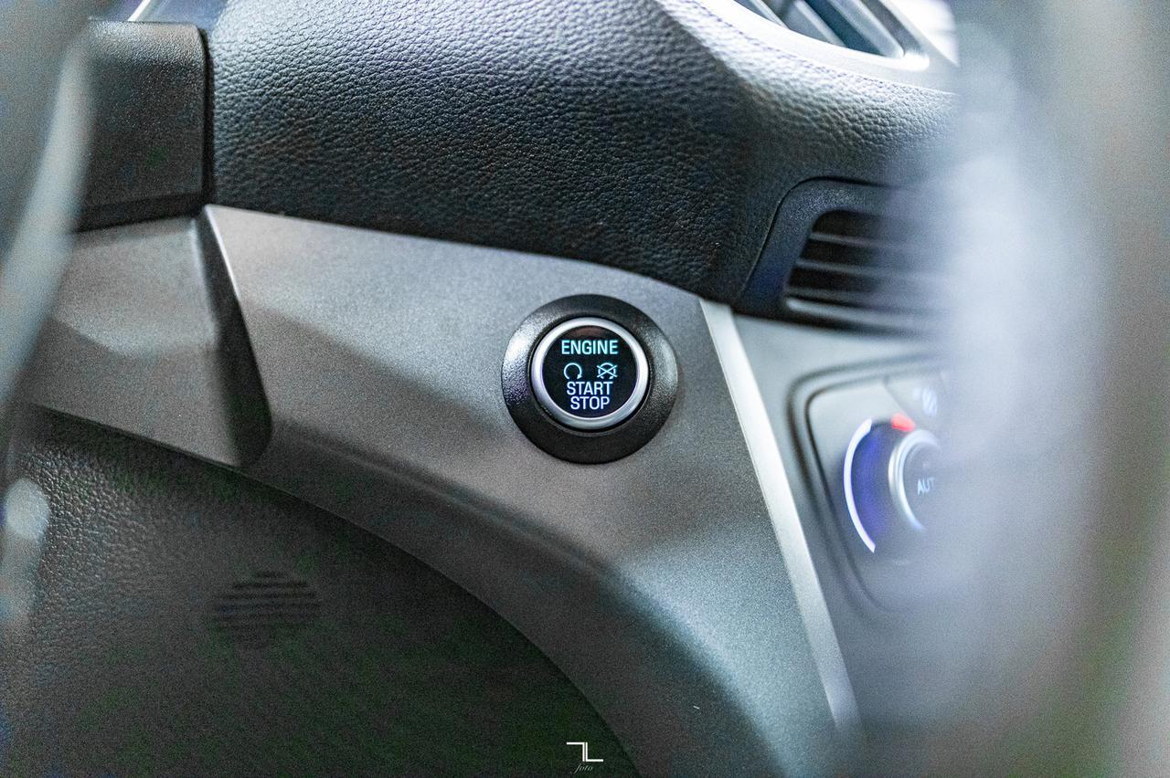 2019 Ford Escape AWD SEL Leather Roof BCam Red Deer AB