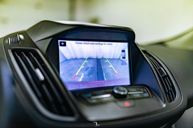 2019 Ford Escape AWD SEL Leather Roof BCam Red Deer AB