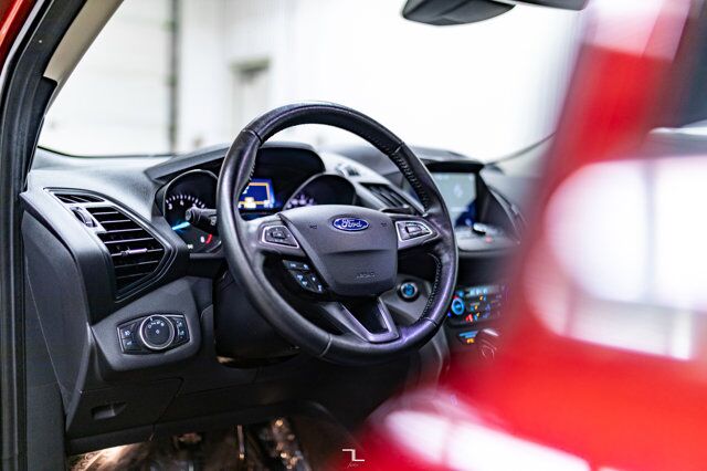 2019 Ford Escape AWD SEL Leather Roof BCam Red Deer AB