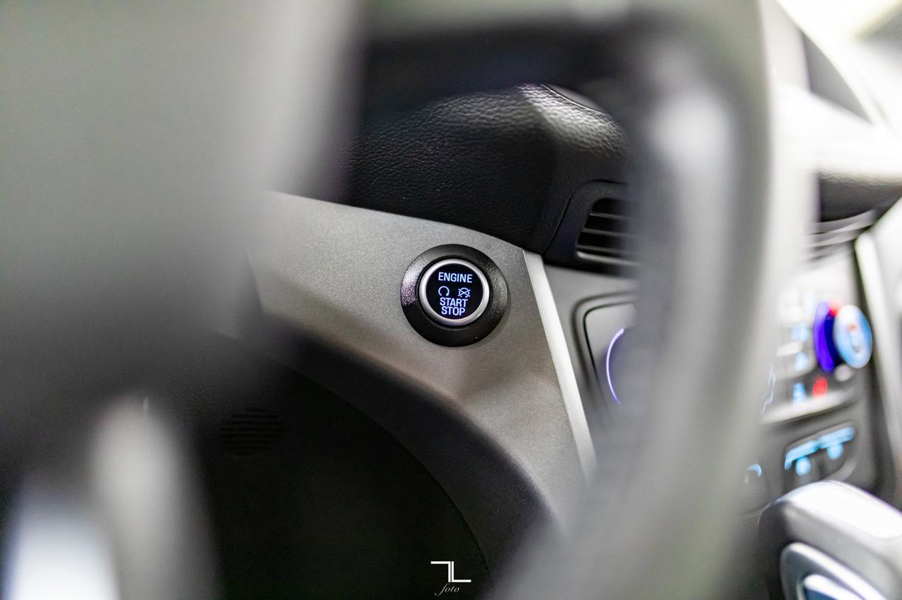 2019 Ford Escape AWD SEL Leather Roof BCam Red Deer AB