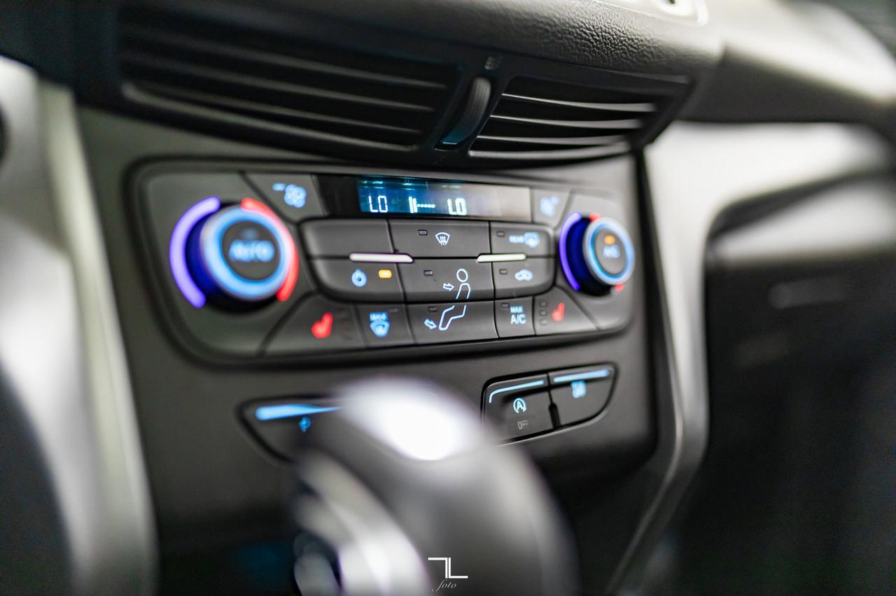 2019 Ford Escape AWD SEL Leather Roof BCam Red Deer AB