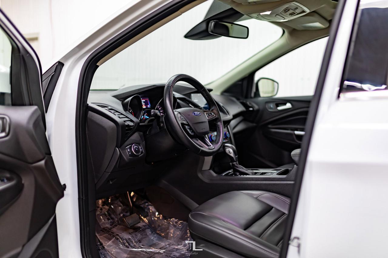 2019 Ford Escape AWD SEL Leather Roof BCam Red Deer AB