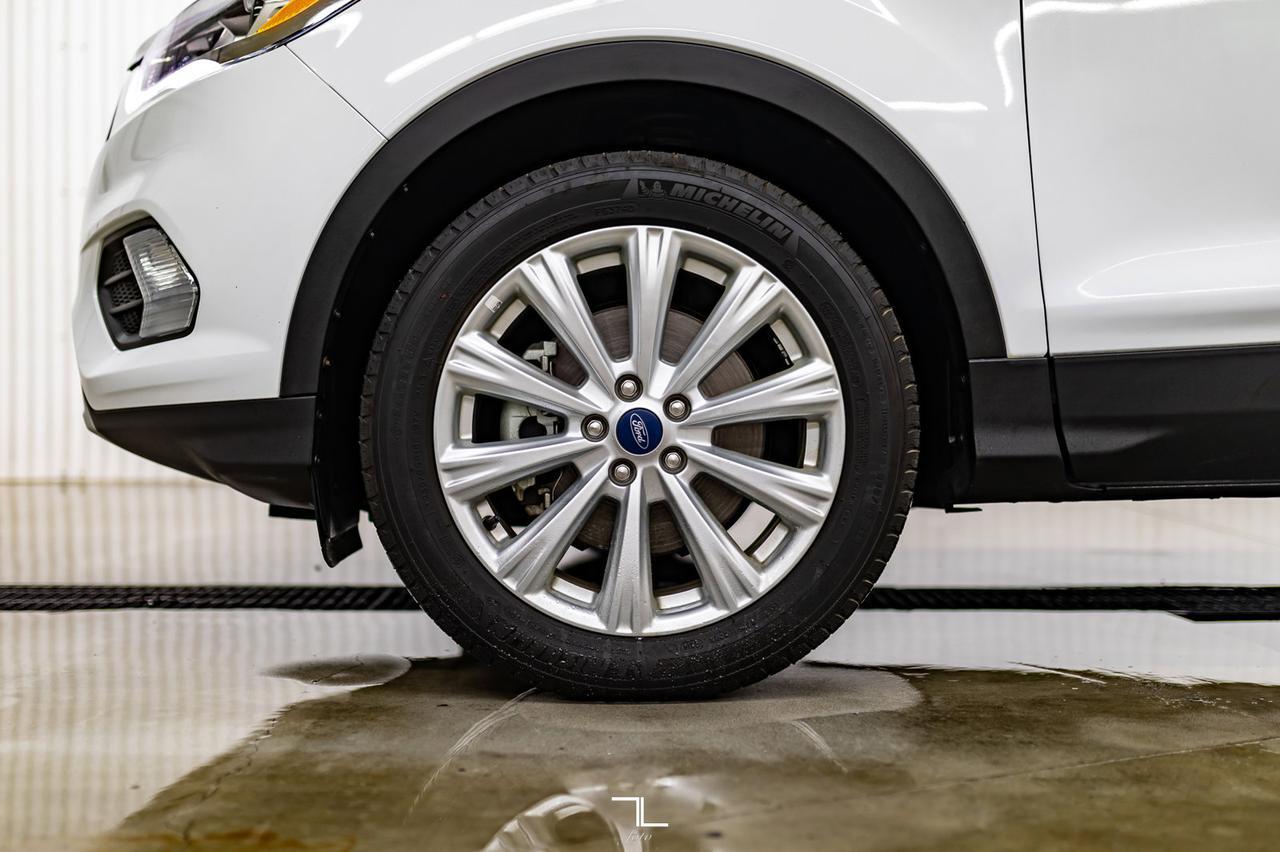 2019 Ford Escape AWD SEL Leather Roof BCam Red Deer AB