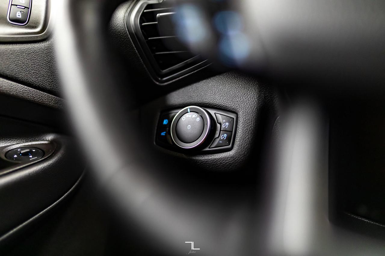 2019 Ford Escape AWD SEL Leather Roof BCam Red Deer AB