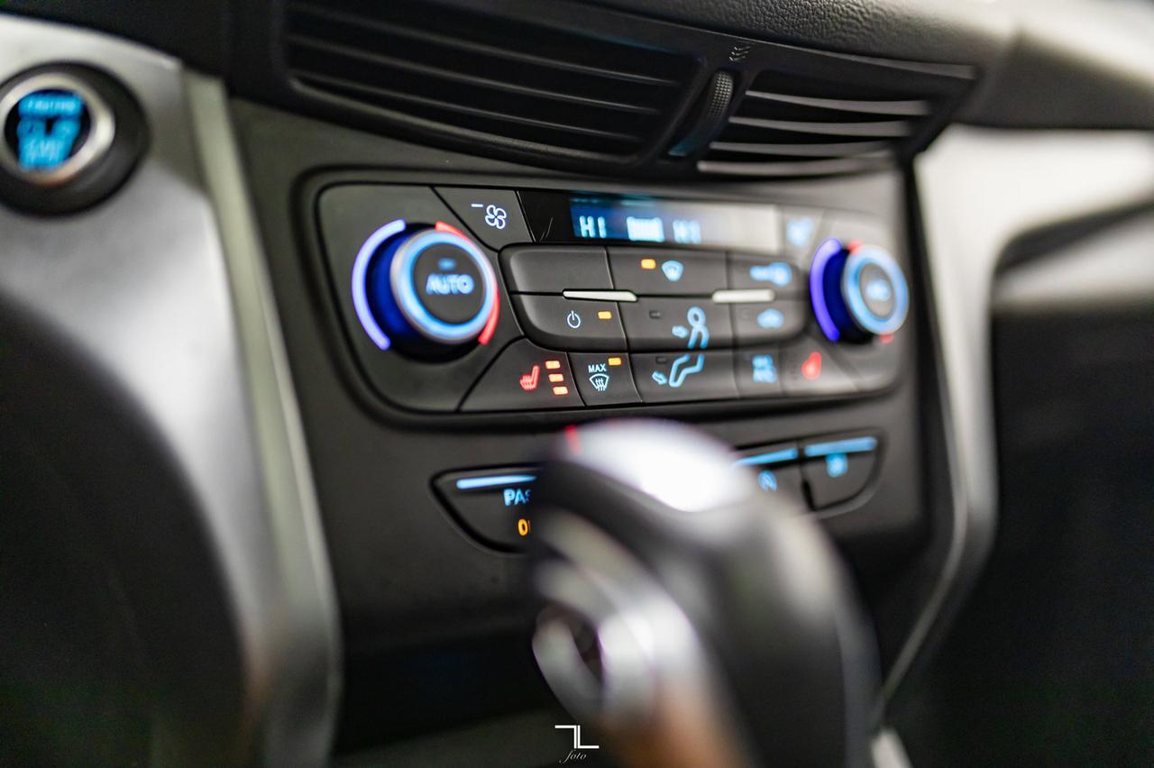 2019 Ford Escape AWD SEL Leather Roof BCam Red Deer AB