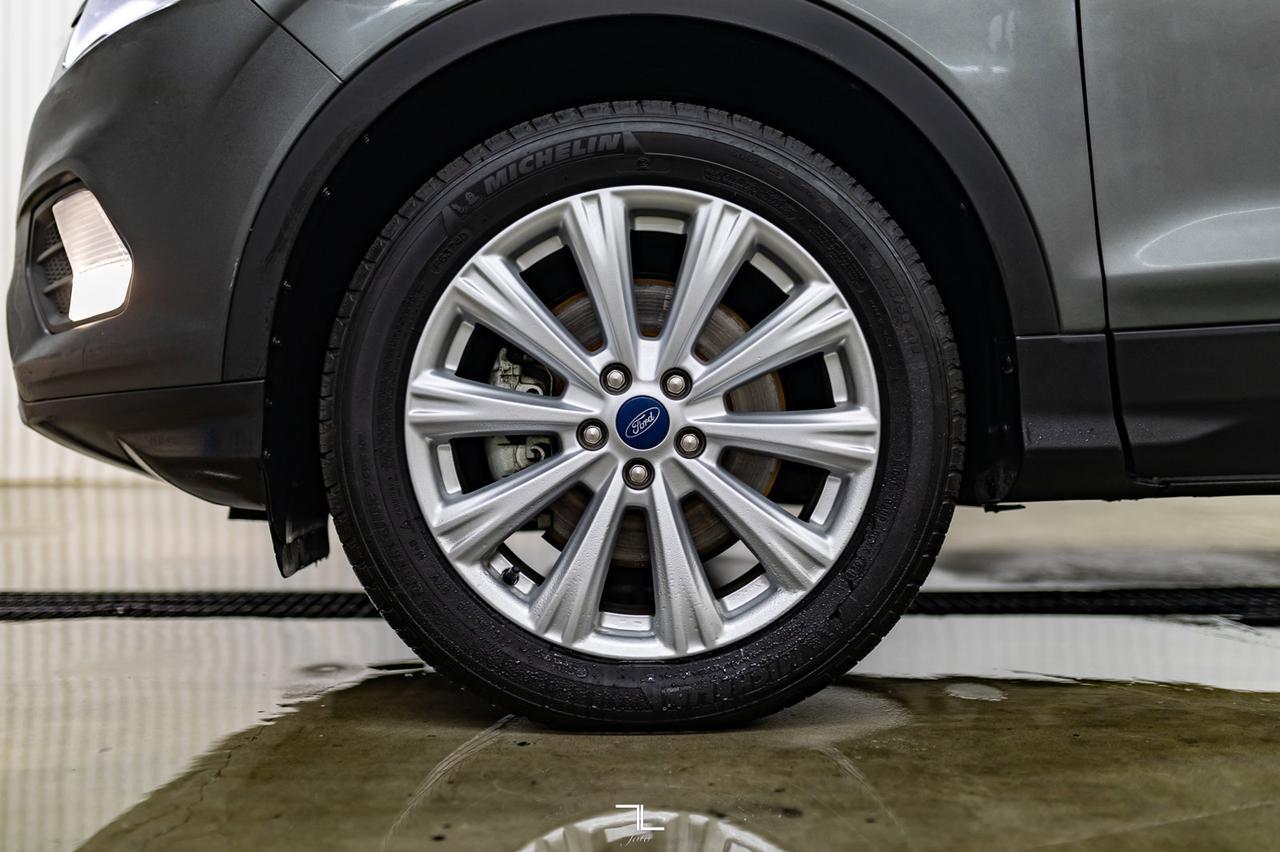 2019 Ford Escape AWD SEL Leather Roof BCam Red Deer AB