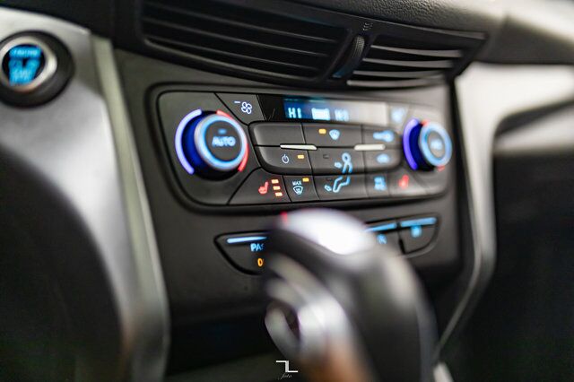 2019 Ford Escape AWD SEL Leather Roof BCam Red Deer AB