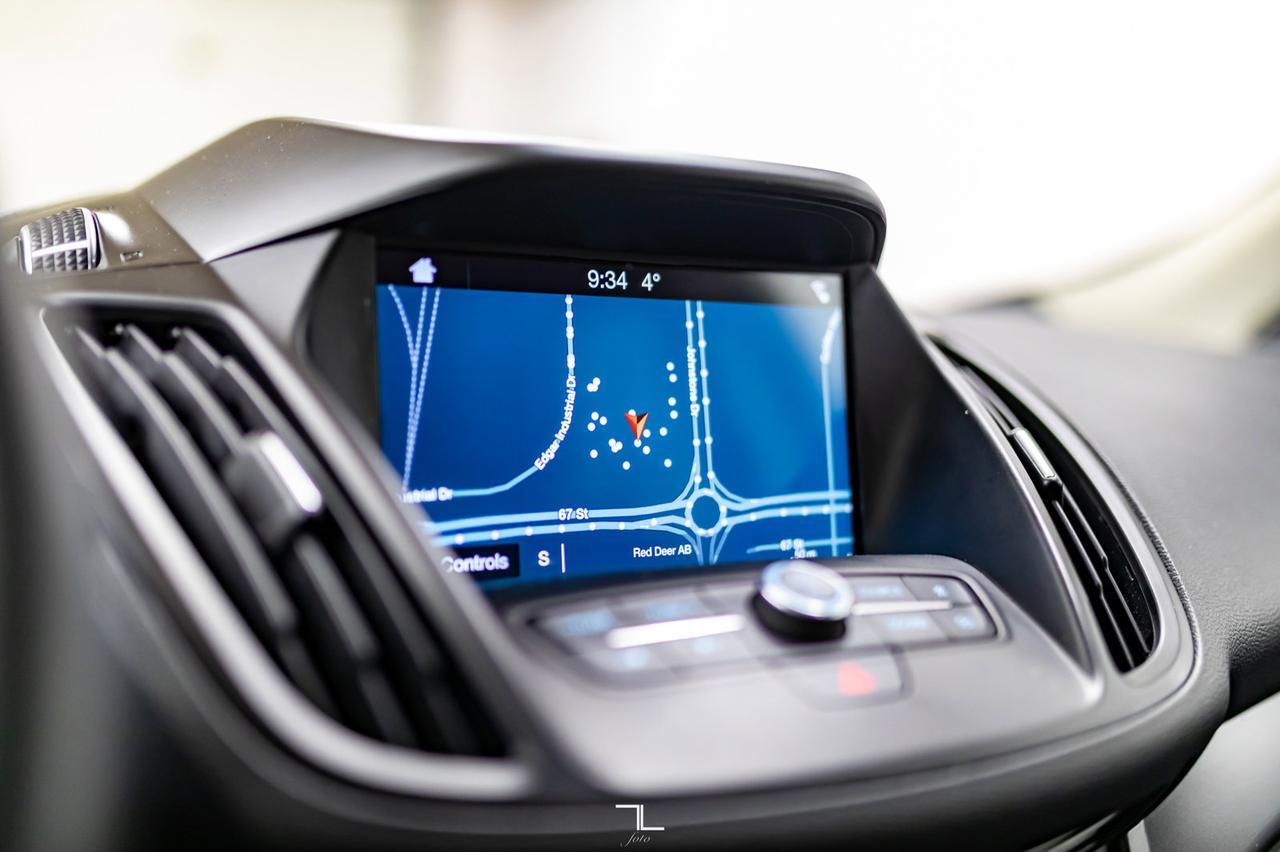 2019 Ford Escape AWD SEL Leather Roof Nav BCam Red Deer AB