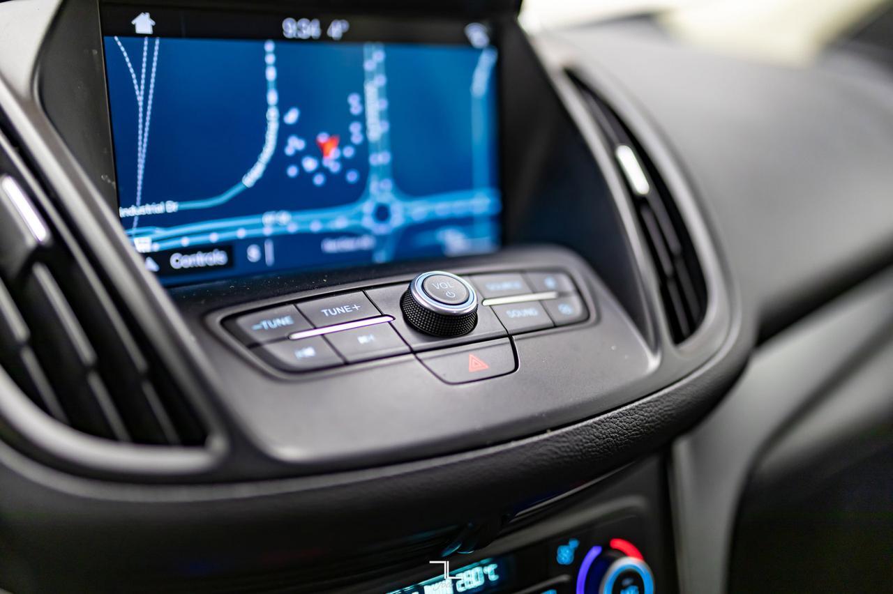 2019 Ford Escape AWD SEL Leather Roof Nav BCam Red Deer AB