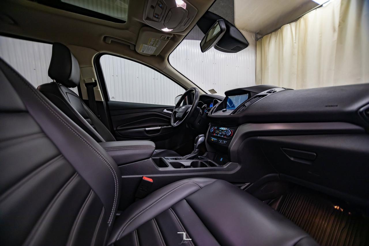 2019 Ford Escape AWD SEL Leather Roof Nav BCam Red Deer AB