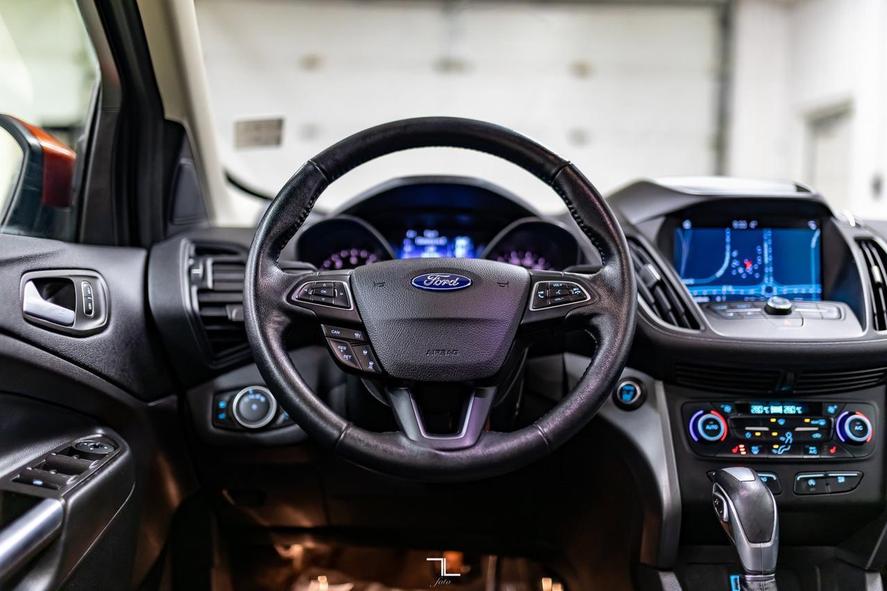 2019 Ford Escape AWD SEL Leather Roof Nav BCam Red Deer AB