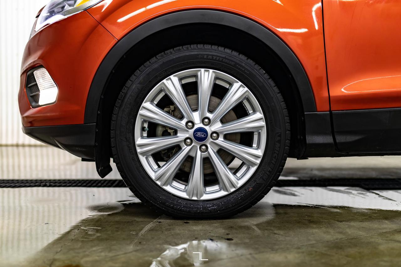 2019 Ford Escape AWD SEL Leather Roof Nav BCam Red Deer AB