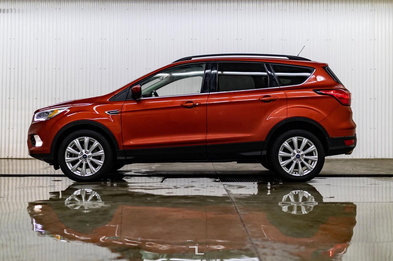 2019 Ford Escape AWD SEL Leather Roof Nav BCam Red Deer AB