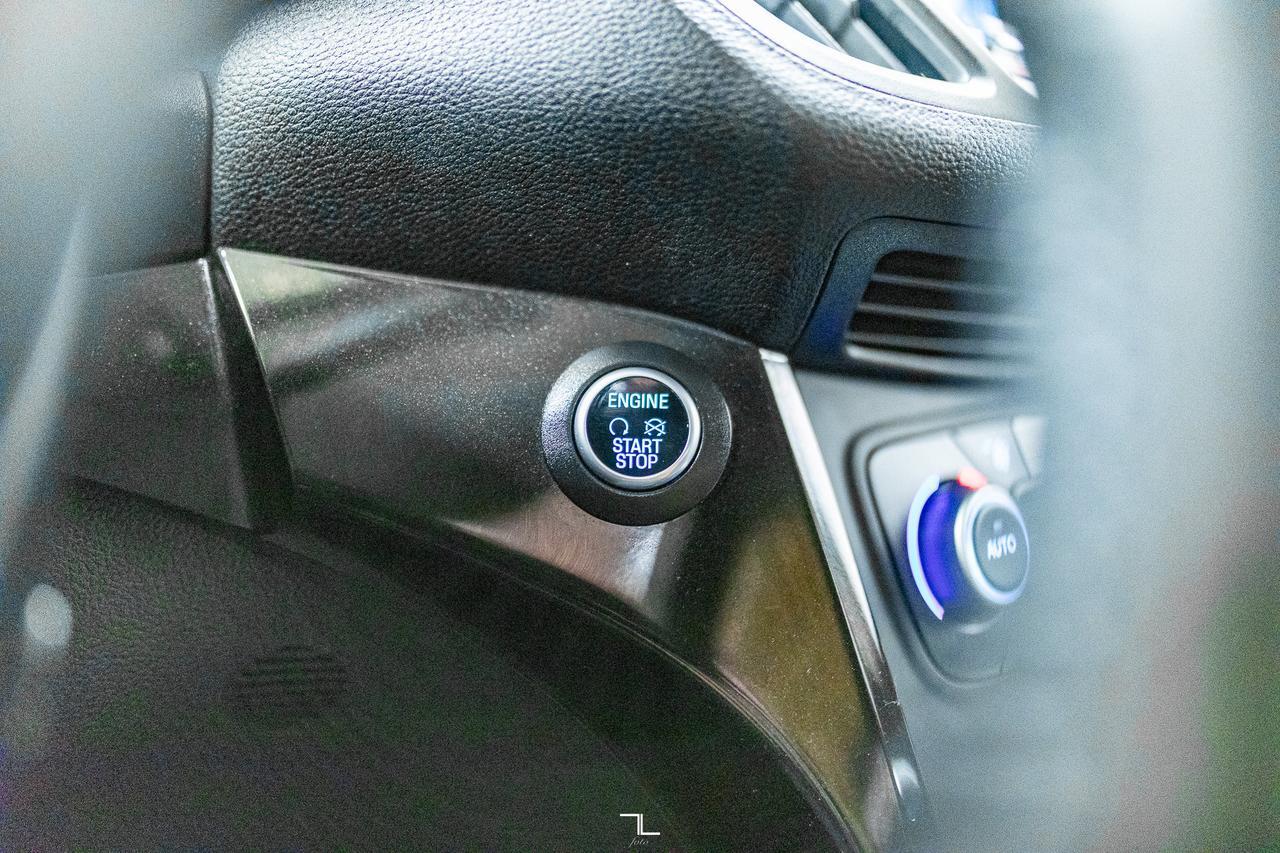 2019 Ford Escape AWD Titanium Leather Nav BCam Red Deer AB