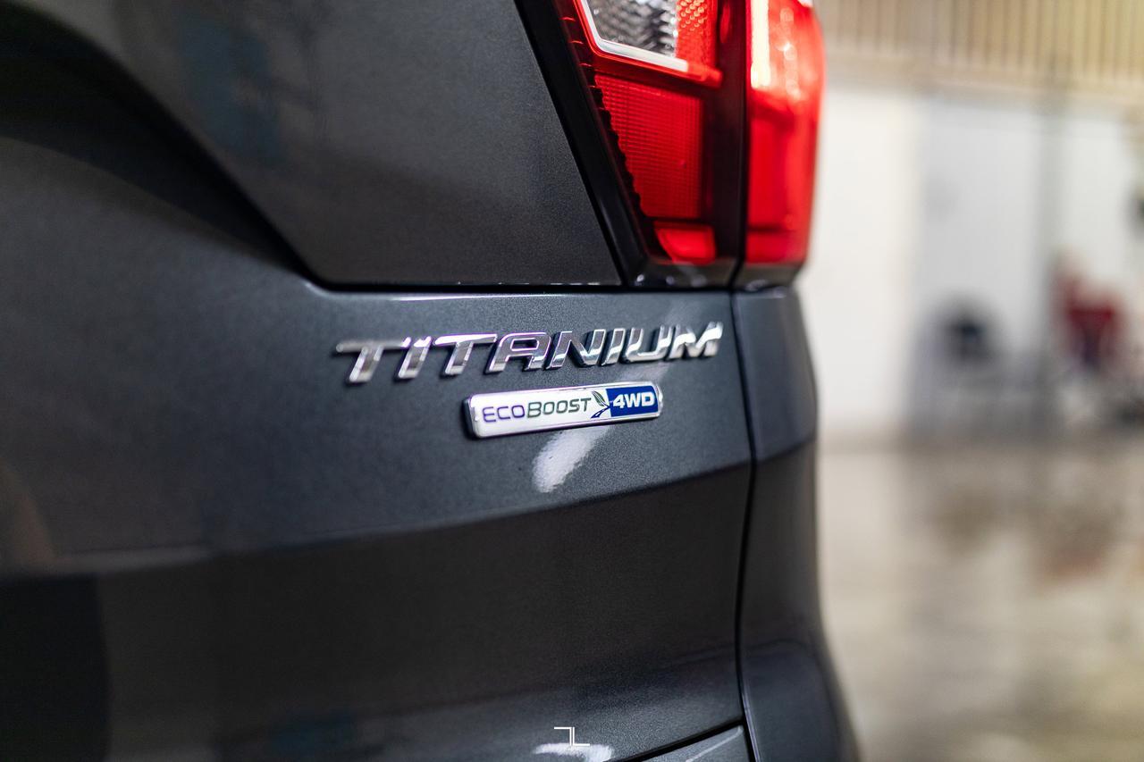 2019 Ford Escape AWD Titanium Leather Nav BCam Red Deer AB