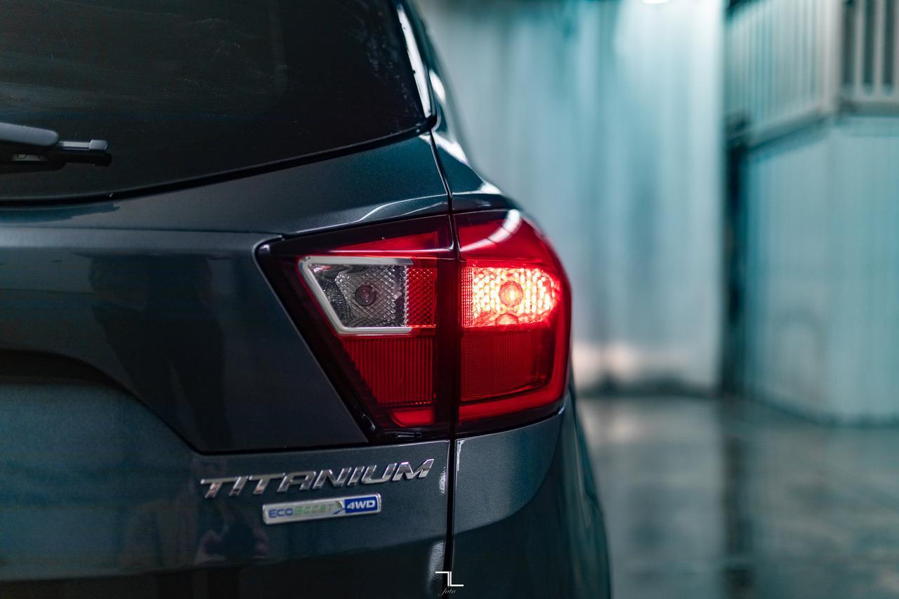 2019 Ford Escape AWD Titanium Leather Nav BCam Red Deer AB