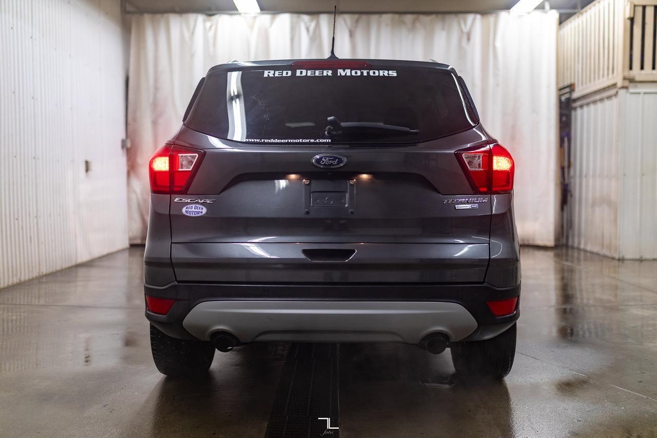 2019 Ford Escape AWD Titanium Leather Nav BCam Red Deer AB
